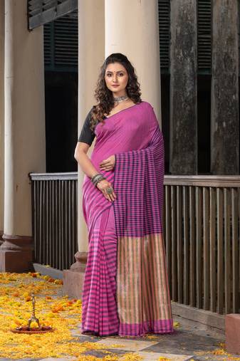 Pink Cotton All Body Stripe With Golden Zari Pallu Handloom Saree