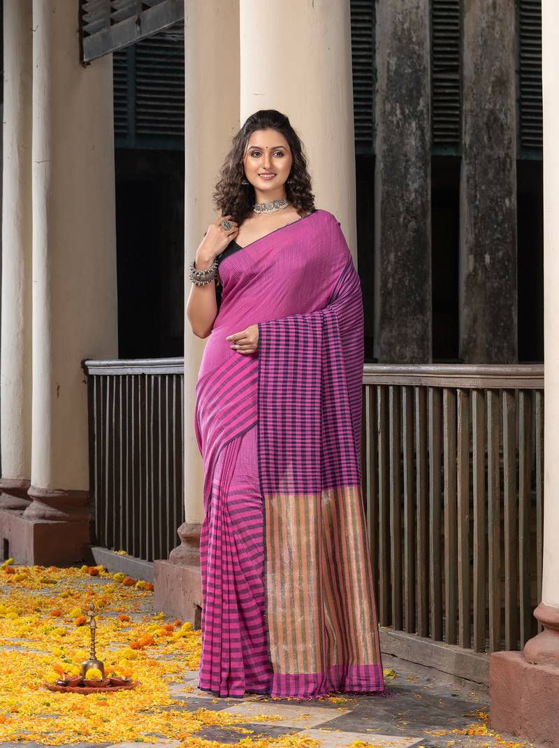 Pink Cotton All Body Stripe With Golden Zari Pallu Handloom Saree