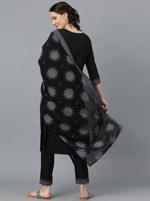 Ziyaa women's black crepe straight kurta, pant and dupatta set 3