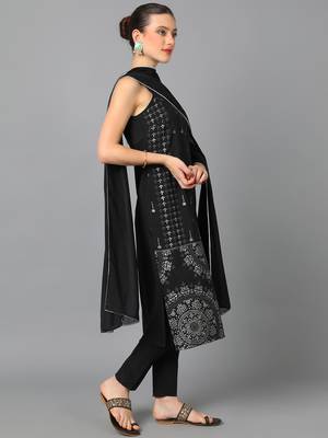 Ziyaa women's black crepe straight kurta, pant and dupatta set 2