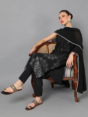 Ziyaa women's black crepe straight kurta, pant and dupatta set 5