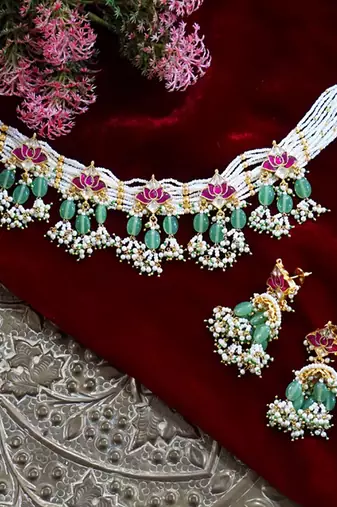 Lotus pachi necklace set