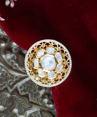Kundan white ring 3