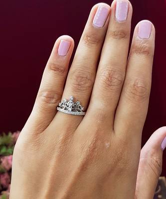 White crown silver ring 1