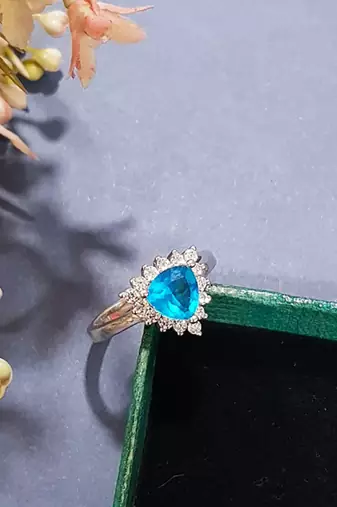 Aquamarine silver ring