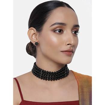 Traditional Black Pearl Beaded Stylish Moti Choker Necklace Jewellery Set with Stud Earrings for women 1
