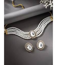 Traditional Green Stone Studded Pearl Choker Necklace Jewellery Set