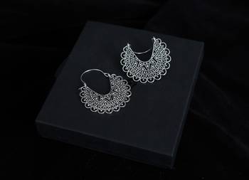 DESINGER SLIVER EARRING FOR WOMEN 1