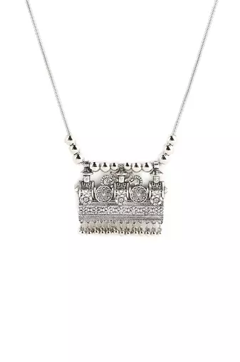GERMAN SLIVER NECKLESS FOR WOMEN IN REGULAR USE