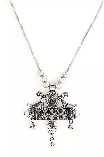 GERMAN SLIVER NECKLESS FOR WOMEN IN REGULAR USE