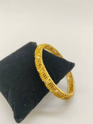 Gold Plated Bangle With Mesh Design 5