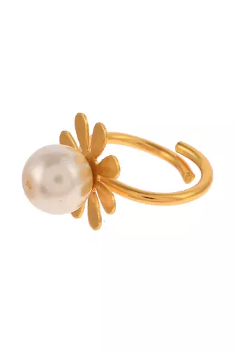 Gold plated handcrafted floral pearl bead finger ring