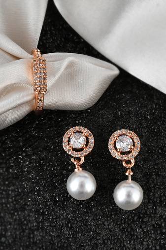 Rose gold american diamond finger ring with earrings