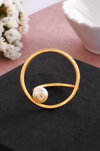 Pearl western finger ring