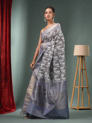 Charcoal Blended Silk Handwoven Ajrakh Print Saree 4