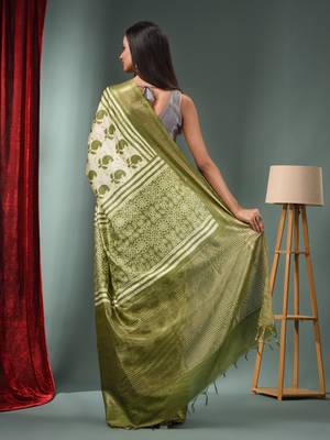 Mint Green Blended Silk Handwoven Saree With Zari Border 4
