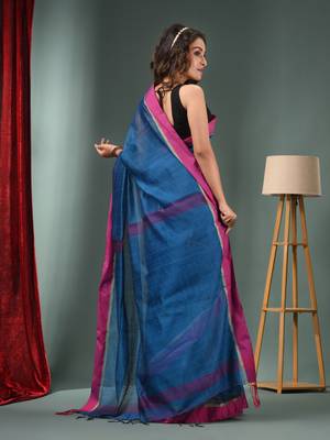 Sapphire Blue Cotton Blend Handwoven Saree With Texture Designs 4