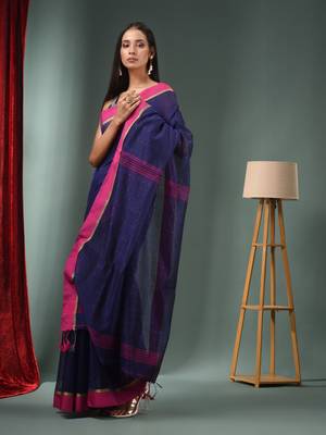 Midnight Blue Cotton Blend Handwoven Saree With Texture Designs 3