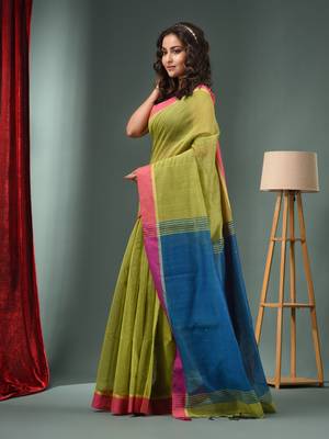 Sap Green Cotton Blend Handwoven Saree With Texture Designs 3