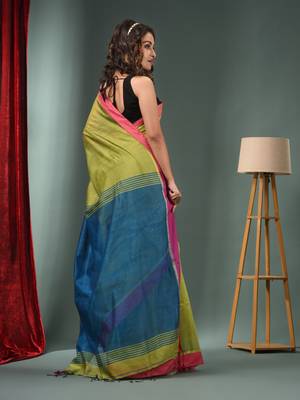 Sap Green Cotton Blend Handwoven Saree With Texture Designs 4