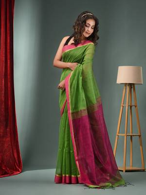 Parrot Green Cotton Blend Handwoven Saree With Texture Designs 4