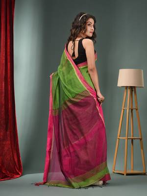 Parrot Green Cotton Blend Handwoven Saree With Texture Designs 5