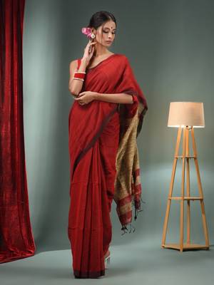 Red Cotton Blend Handwoven Saree With Ghicha Pallu 2