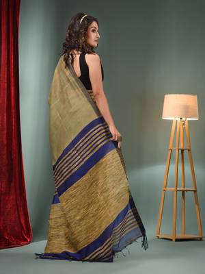 Beige Cotton Blend Handwoven Saree With Ghicha Pallu 4