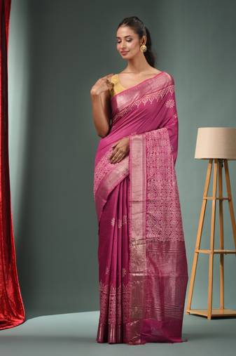 Fuchsia Blended Silk Handwoven Saree With Woven Zari Border