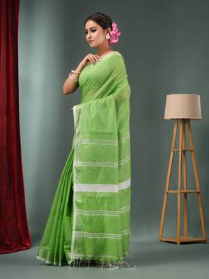 Parrot Green Cotton Blend Handwoven Saree With Zari Border 3