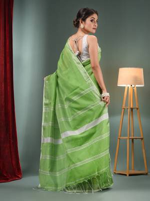 Parrot Green Cotton Blend Handwoven Saree With Zari Border 4
