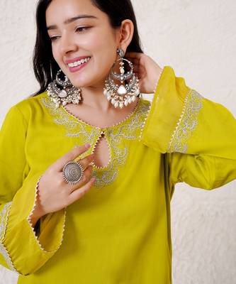 Olive dori kurta with wide leg pants 2