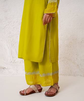 Olive dori kurta with wide leg pants 3