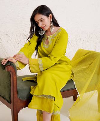 Olive dori kurta with wide leg pants 4