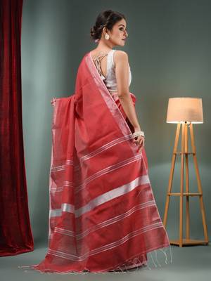 Red Cotton Blend Handwoven Saree With Zari Border 4