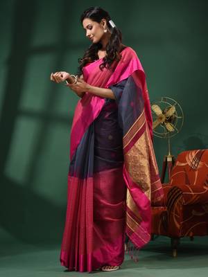 Grey Cotton Blend Handwoven Saree With Nakshi Designs 2