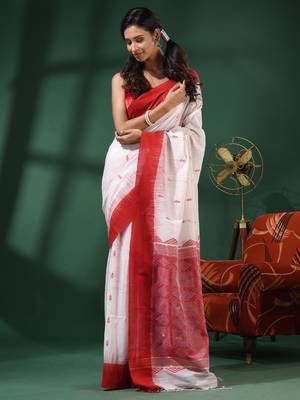 White Cotton Handwoven Saree With Texture Designs 1
