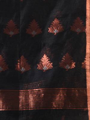 Black Matka Handwoven Saree With Texture Motifs 6