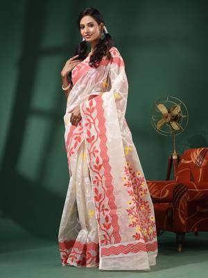 White Handwoven Dhakai Jamdani Saree With Foliage Designs Without Blouse 3