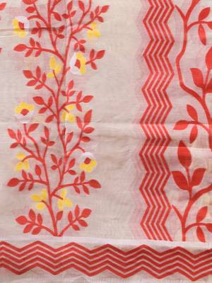 White Handwoven Dhakai Jamdani Saree With Foliage Designs Without Blouse 5