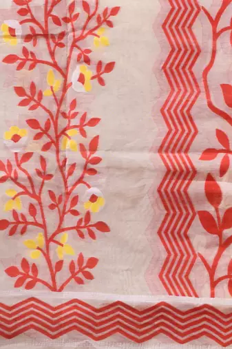 White Handwoven Dhakai Jamdani Saree With Foliage Designs Without Blouse