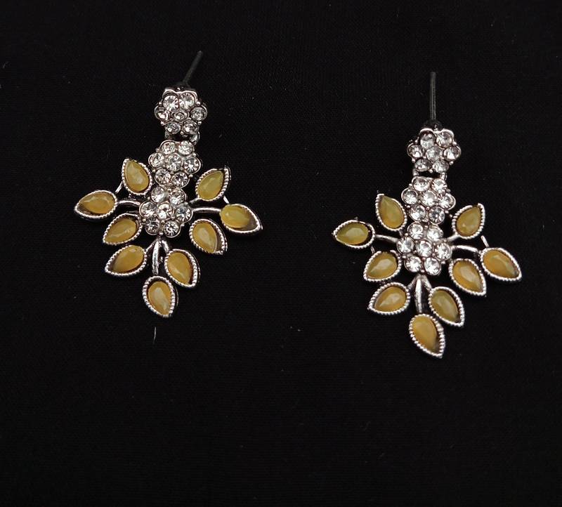 Yellow Yellow Gold Necklaces