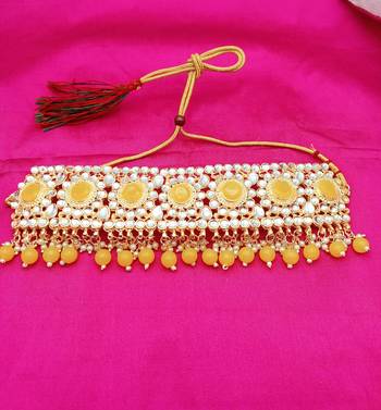 Yellow Yellow Gold Necklaces 1