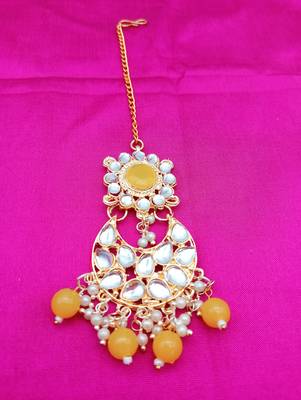 Yellow Yellow Gold Necklaces 3