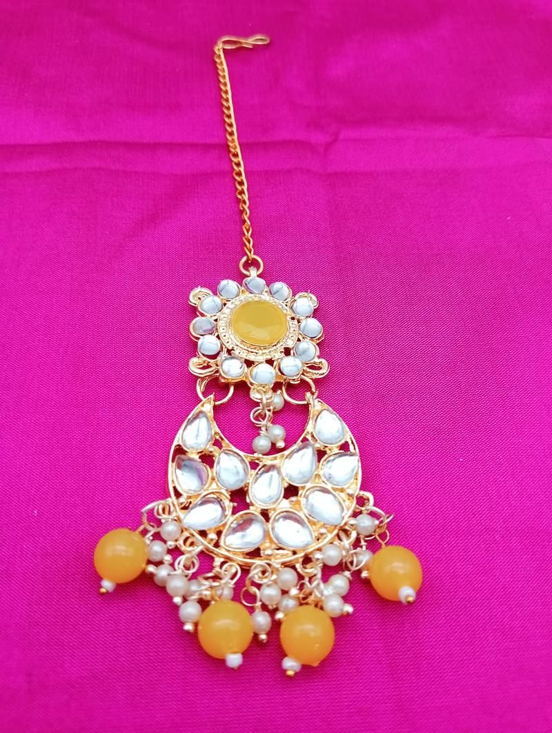 Yellow Yellow Gold Necklaces