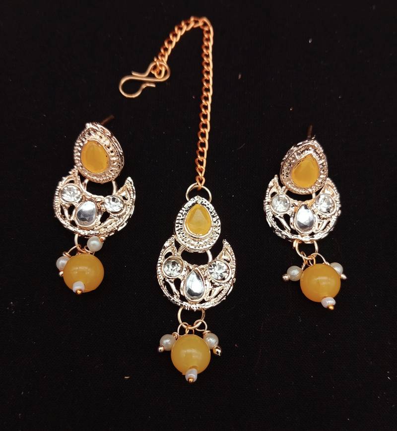 Yellow Yellow Gold Necklaces