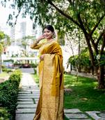 Handloom Silk Blend With Rich Weaving Pallu & Border