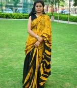 Sand Dunes| Yellow Batik Cotton Mulmul Handlock Saree