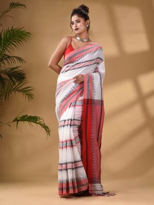 White Cotton Handwoven Soft Saree With Temple Border 1