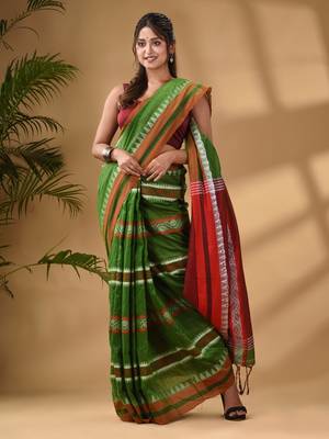 Light Green Cotton Handwoven Soft Saree With Temple Border 2